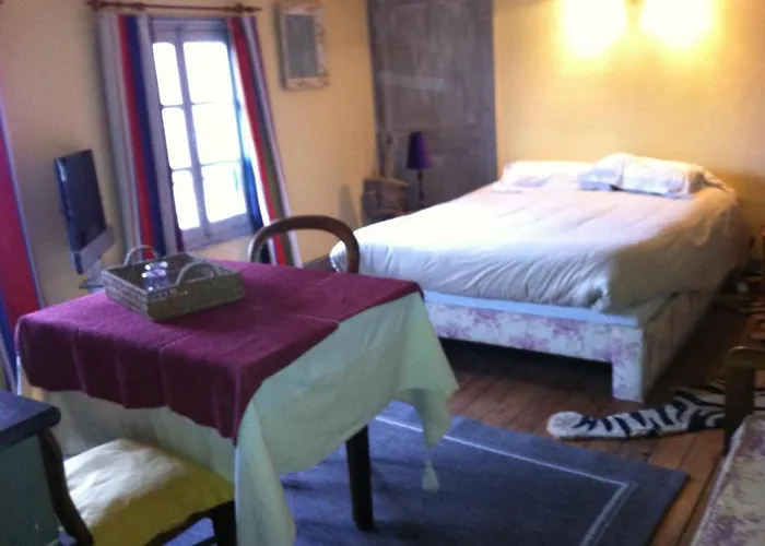 Maison Gaudin Bed & Breakfast *